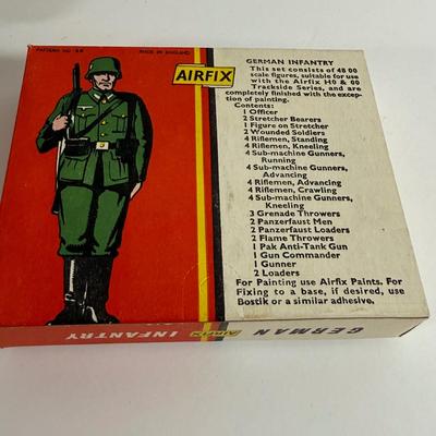 LOT 196: Vintage Minitures Including Building Trees, Gas Pumps and Toy Soldiers In Original Boxes