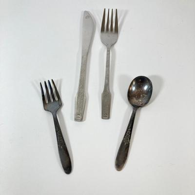 LOT 223: Collection of Oneida Community Silver Plate, Reed & Barton Soldered Silver and Stainless Steel Flatware