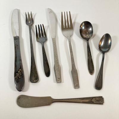 LOT 223: Collection of Oneida Community Silver Plate, Reed & Barton Soldered Silver and Stainless Steel Flatware