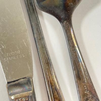 LOT 223: Collection of Oneida Community Silver Plate, Reed & Barton Soldered Silver and Stainless Steel Flatware