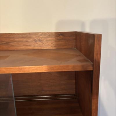 LOT 252: Lane MCM Acclaim Credenza w/Hutch