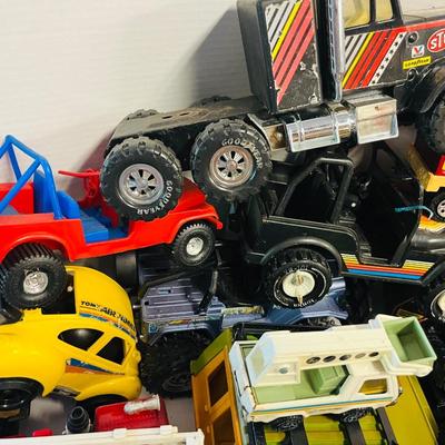 Toy Cars & Trucks/ 30+ pcs