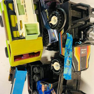 Toy Cars & Trucks/ 30+ pcs