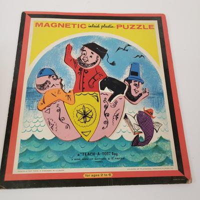 LOT 79: Vintage Woody Woodpecker Watch, Barrel of Monkeys, Playskool Magnetic Puzzle & Etch a Sketch
