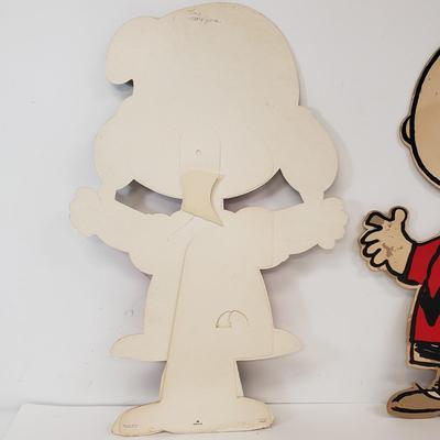 LOT 80: Vintage Peanuts Standing Displays, Tin Tray/Trinket Dish Set & More