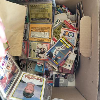 LOT 95: Box of Vintage Sports Trading Cards Including MLB, NBA, NHL and NFL Players