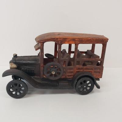 LOT 101: Cast Iron Taxi Cab Toy Car