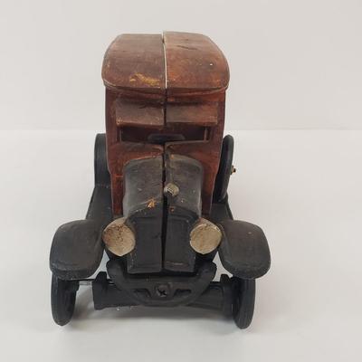 LOT 101: Cast Iron Taxi Cab Toy Car