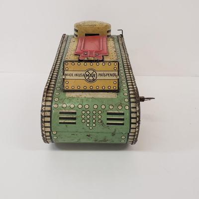LOT 102: Marx Doughboy Tin Litho Wind Up Tank