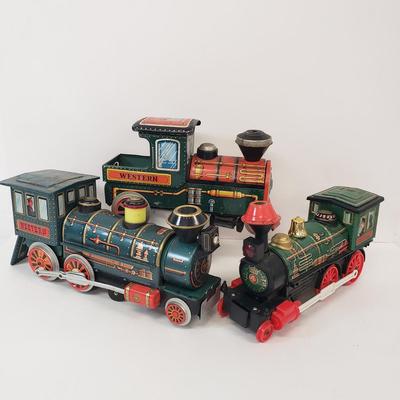LOT 106: Vintage Western Train Tin Litho Toys Need Repair