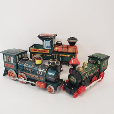 LOT 106: Vintage Western Train Tin Litho Toys Need Repair