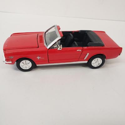 LOT 107: Race Car Collector's Assortment
