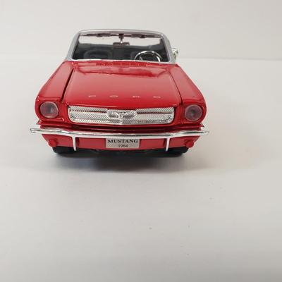 LOT 107: Race Car Collector's Assortment