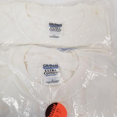 LOT 118: Huge Nascar Collection; Tshirts, Hats, Toy Cars, Flag & More