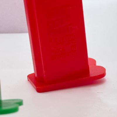 LOT 122: Christmas Pez Dispensers
