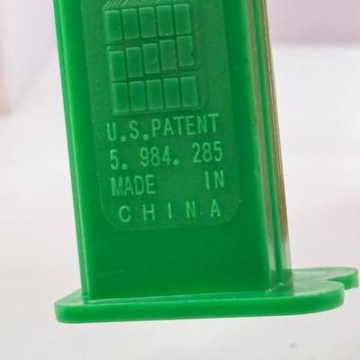LOT 122: Christmas Pez Dispensers