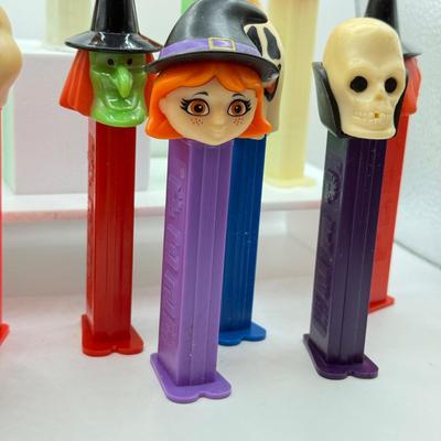 LOT 123: Vintage Halloween Pez Dispensers