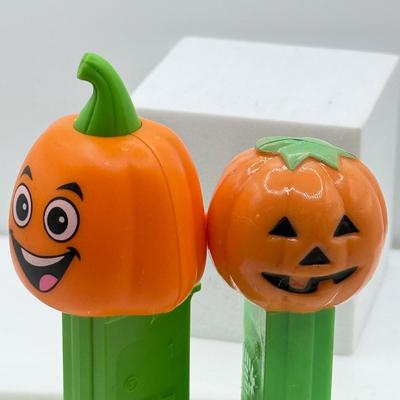LOT 123: Vintage Halloween Pez Dispensers