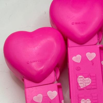 LOT 124: 1990s Valentine's Day Heart Pez Dispensers