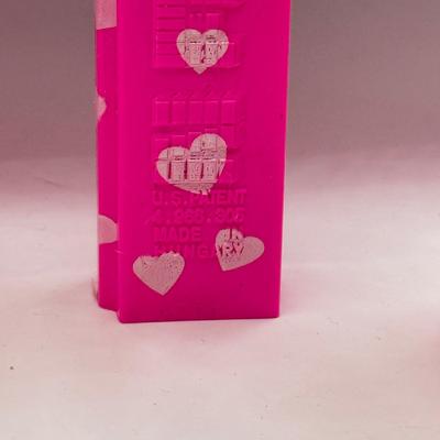 LOT 124: 1990s Valentine's Day Heart Pez Dispensers