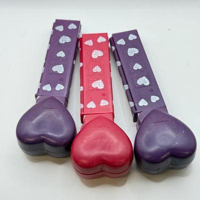 LOT 124: 1990s Valentine's Day Heart Pez Dispensers