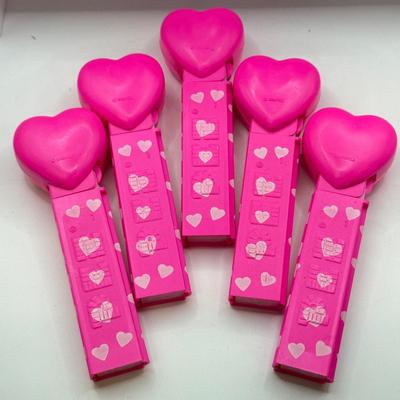 LOT 124: 1990s Valentine's Day Heart Pez Dispensers