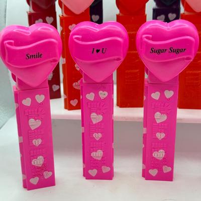 LOT 124: 1990s Valentine's Day Heart Pez Dispensers
