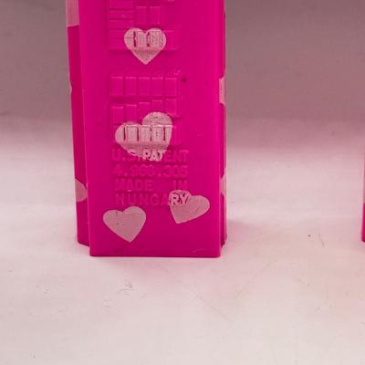 LOT 124: 1990s Valentine's Day Heart Pez Dispensers