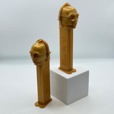 LOT 126: Star Wars Pez Dispensers