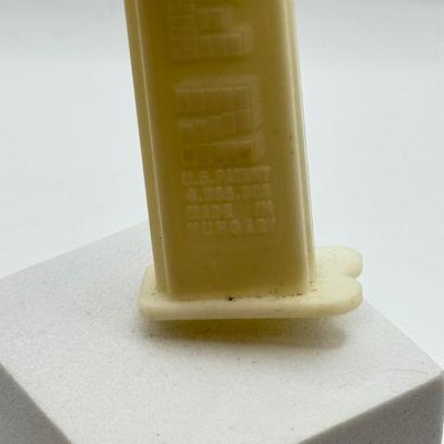 LOT 126: Star Wars Pez Dispensers