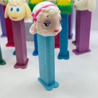 LOT 129: Springtime Pez Dispensars
