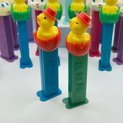 LOT 129: Springtime Pez Dispensars