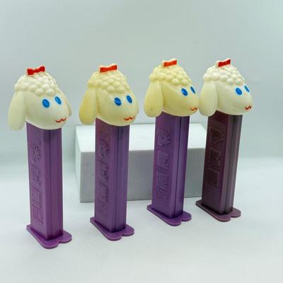 LOT 129: Springtime Pez Dispensars