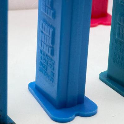LOT 129: Springtime Pez Dispensars