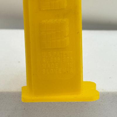 LOT 130: Peanuts Charlie Brown Snoopy Pez Dispensers