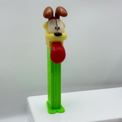 LOT 133: Pez Dispensers: Garfield, Spongebob & Shrek