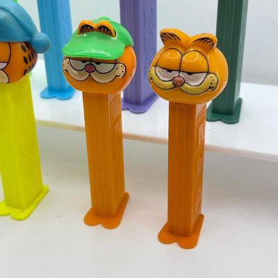 LOT 133: Pez Dispensers: Garfield, Spongebob & Shrek