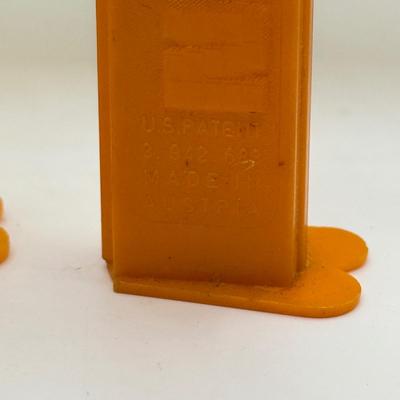 LOT 133: Pez Dispensers: Garfield, Spongebob & Shrek