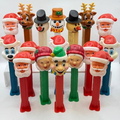 LOT 134: Christmas Holiday Pez Dispensers
