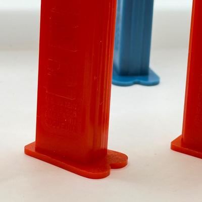 LOT 134: Christmas Holiday Pez Dispensers