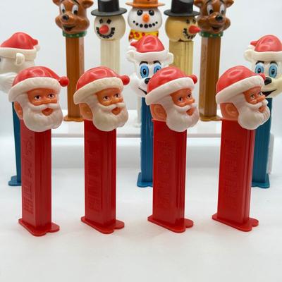 LOT 134: Christmas Holiday Pez Dispensers
