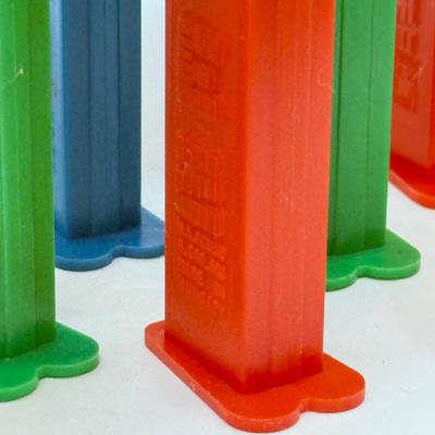 LOT 134: Christmas Holiday Pez Dispensers