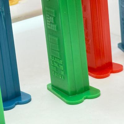 LOT 134: Christmas Holiday Pez Dispensers