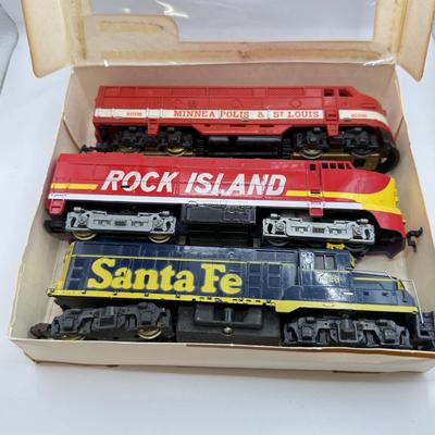LOT 137: Vintage Tyco Locomotive Trains