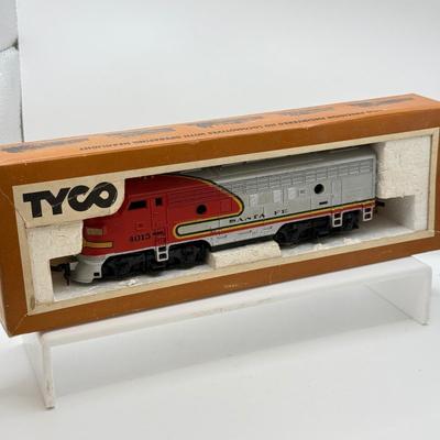 LOT 137: Vintage Tyco Locomotive Trains