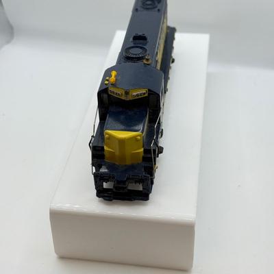 LOT 137: Vintage Tyco Locomotive Trains