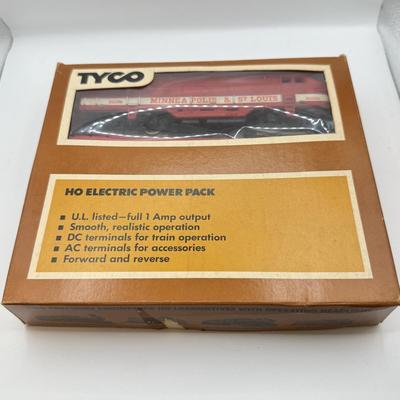 LOT 137: Vintage Tyco Locomotive Trains