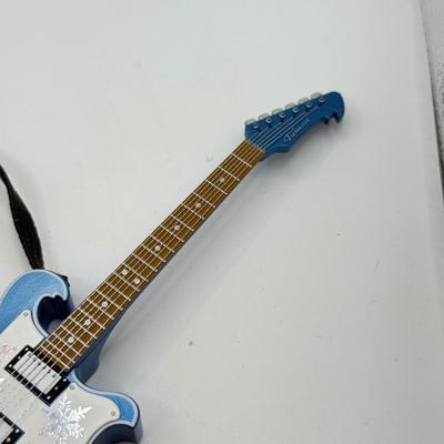LOT 139: 2018 Hallmark Keepsake Magic Guitar in Box: Free Bird
