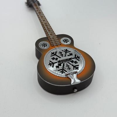 LOT 140: 2011 Hallmark Keepsake Magic Guitar Ornament in Box: Rockin' Around the Christmas Tree