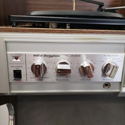 LOT 148: Morse Electrophonic Record Player Stereo with Disco Lights